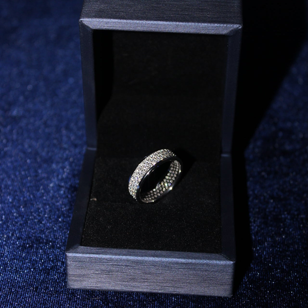 Infinity Round Pave Ring Moissanite S925